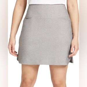 NWT Walter Hagen Women’s 17” Pull On Golf Sculpt Skort in Gray in size Medium